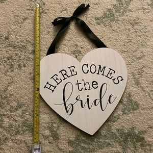 Rustic Here Comes the Bride sign